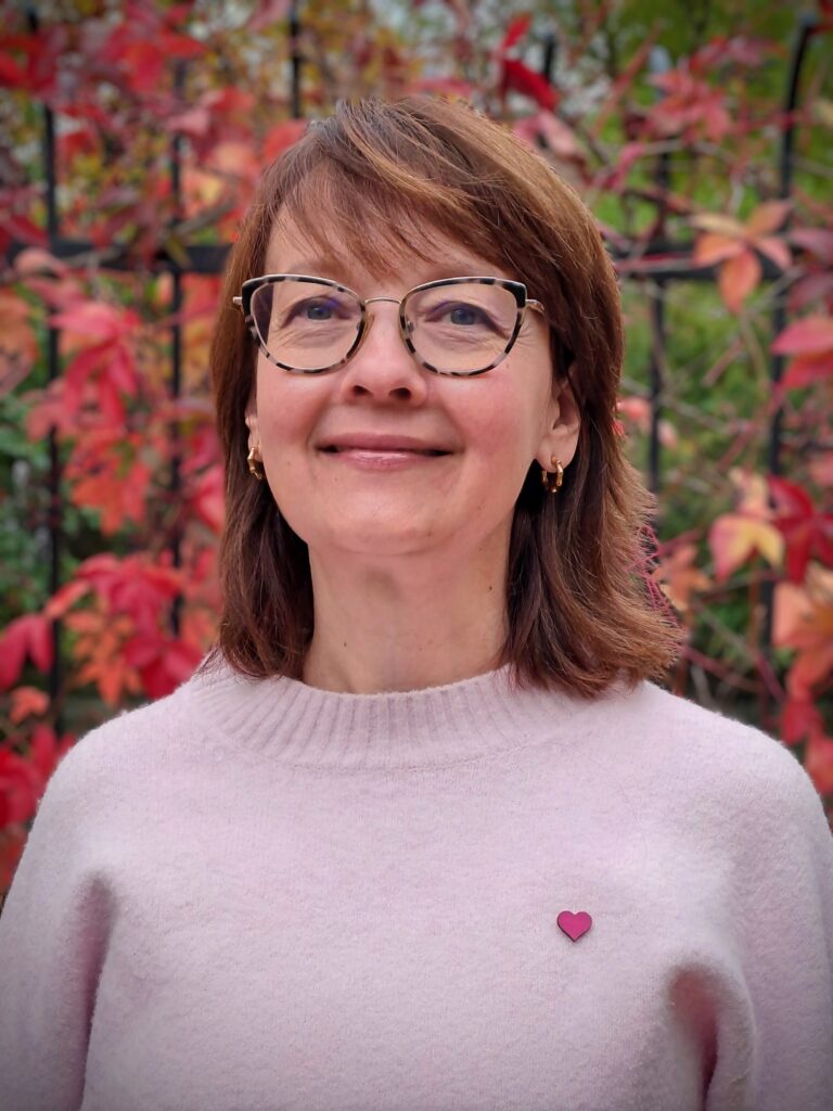 Tuuli kannab roosat südamega märki